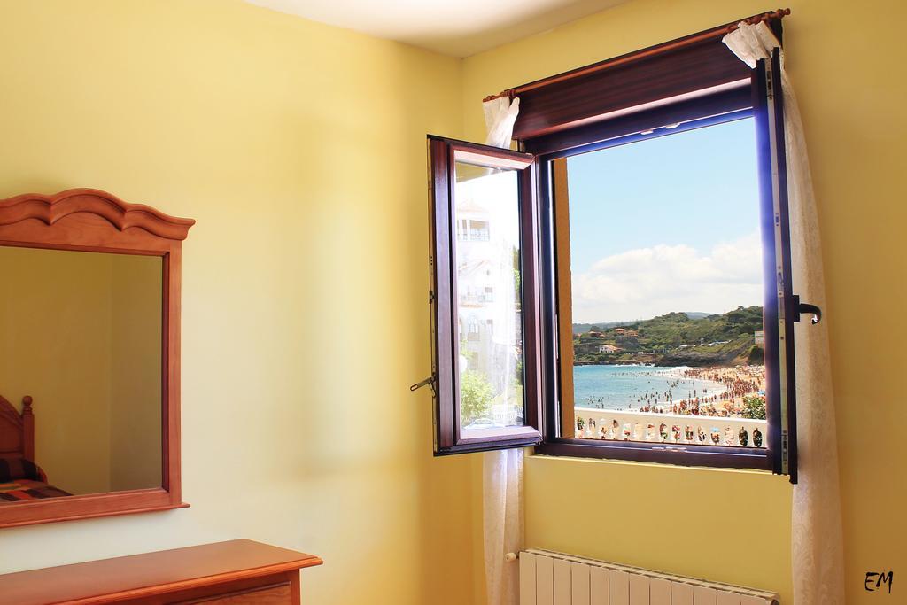 Pension Vega De Pas Comillas Bagian luar foto