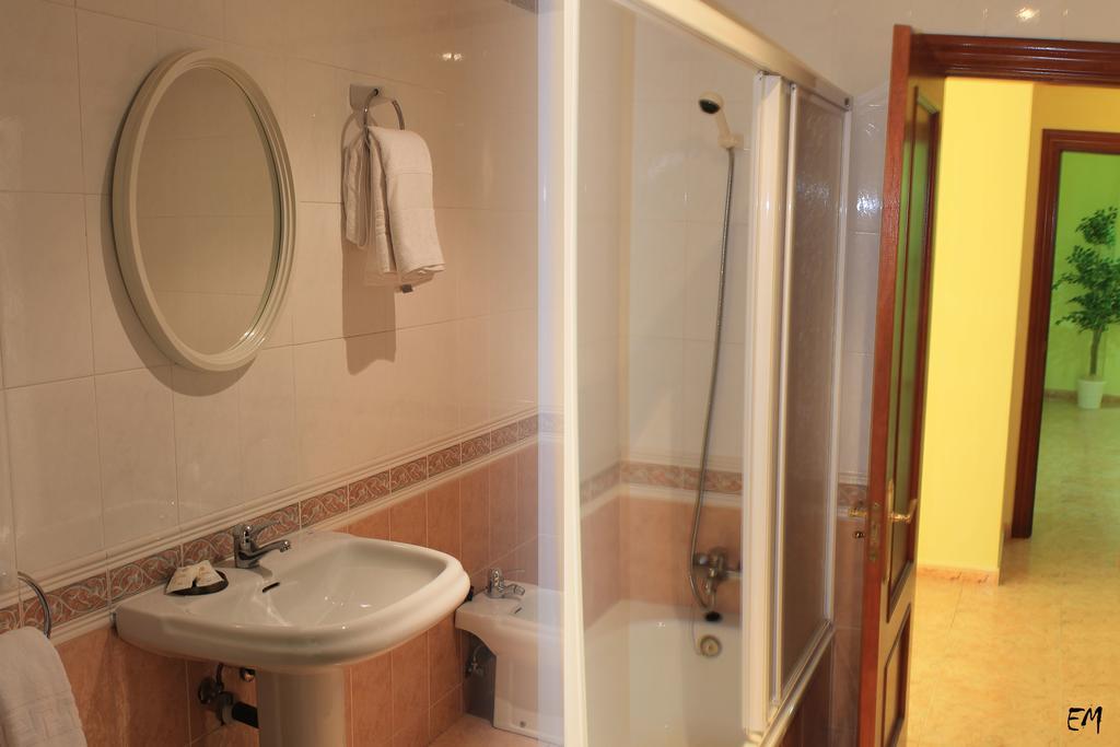 Pension Vega De Pas Comillas Bagian luar foto