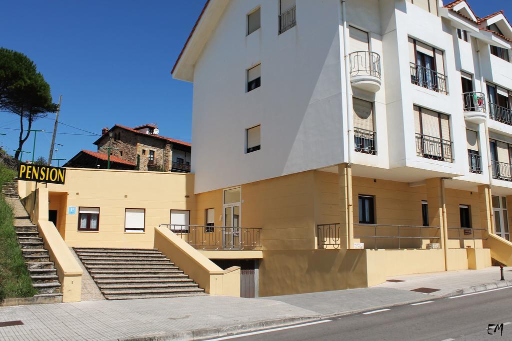 Pension Vega De Pas Comillas Bagian luar foto