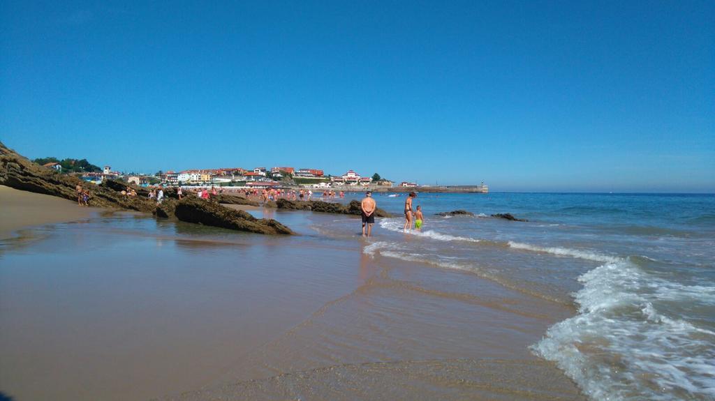 Pension Vega De Pas Comillas Bagian luar foto